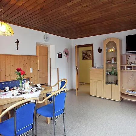 Sunny Flat With Balcony, Cleaning Included Apartment Wagrain